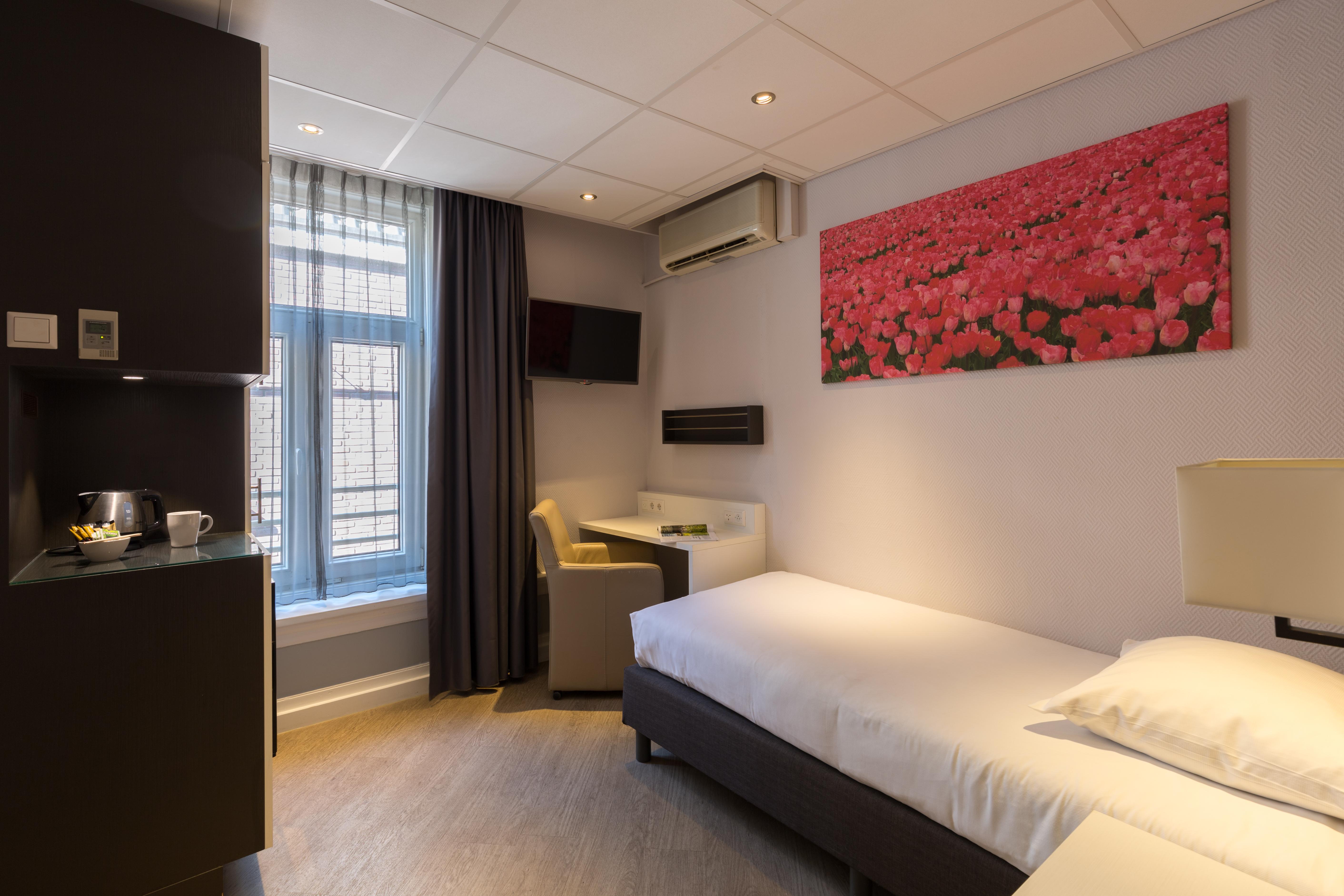 Hotel Amsterdam De Roode Leeuw Экстерьер фото